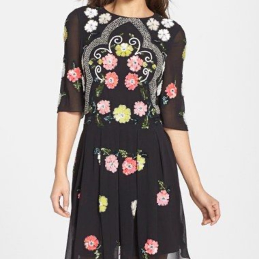 Needle&thread embellished black floral Locket dress size 2 - Picture 3 of 13